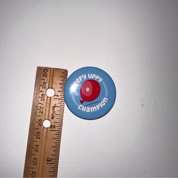*Free with Purchase* Bluey Keepy Uppy Champion Button - Picture 3 of 4
